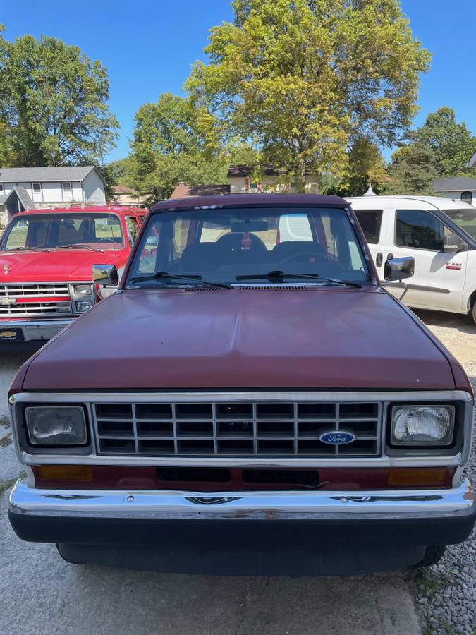 Ford-bronco-ii-xl-1987-red-4