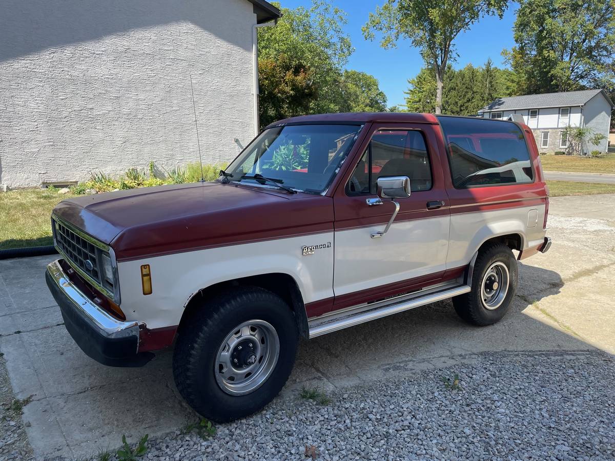 Ford-bronco-ii-xl-1987-red