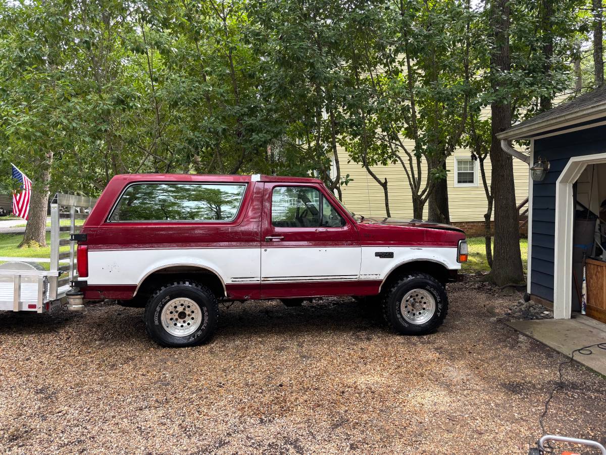 Ford-bronco-sport-1993-red-7