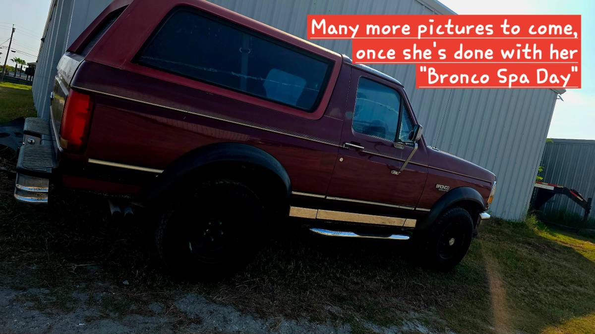 Ford-bronco-xl-1993-red-2