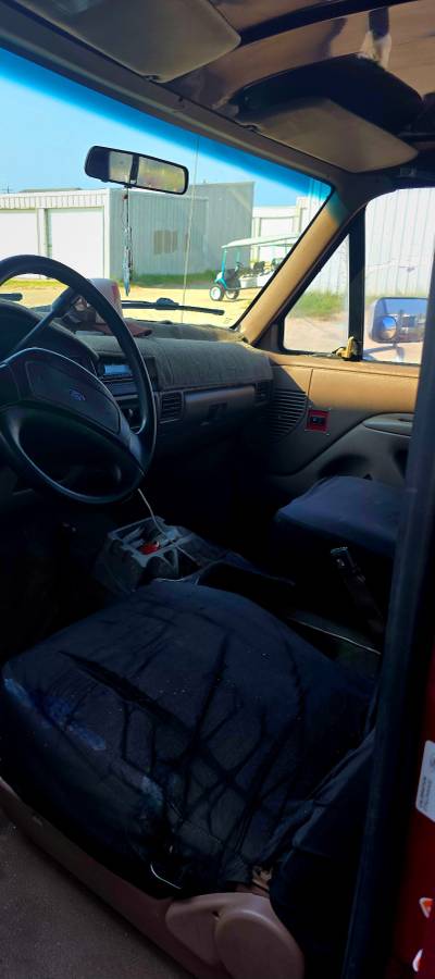 Ford-bronco-xl-1993-red-5