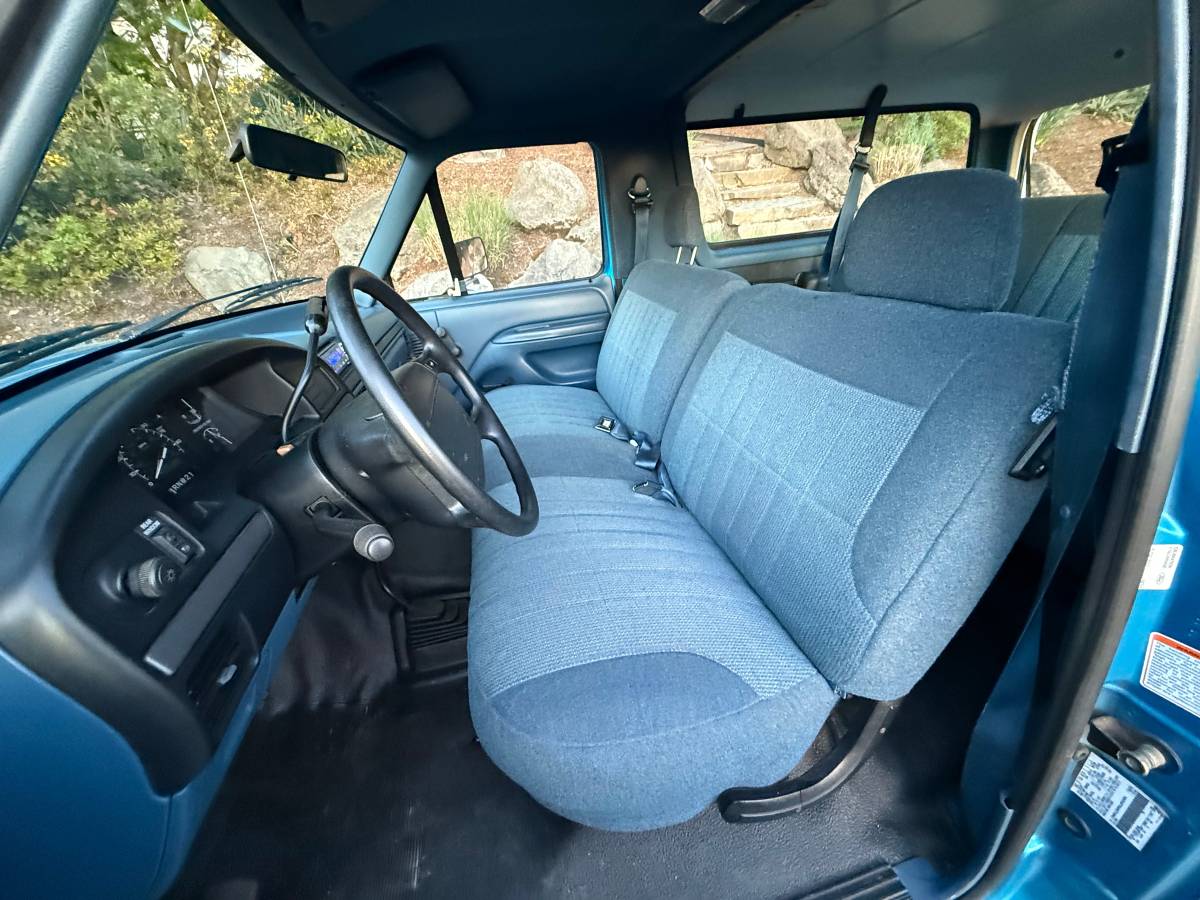 Ford-bronco-xl-convertible-1995-blue-15