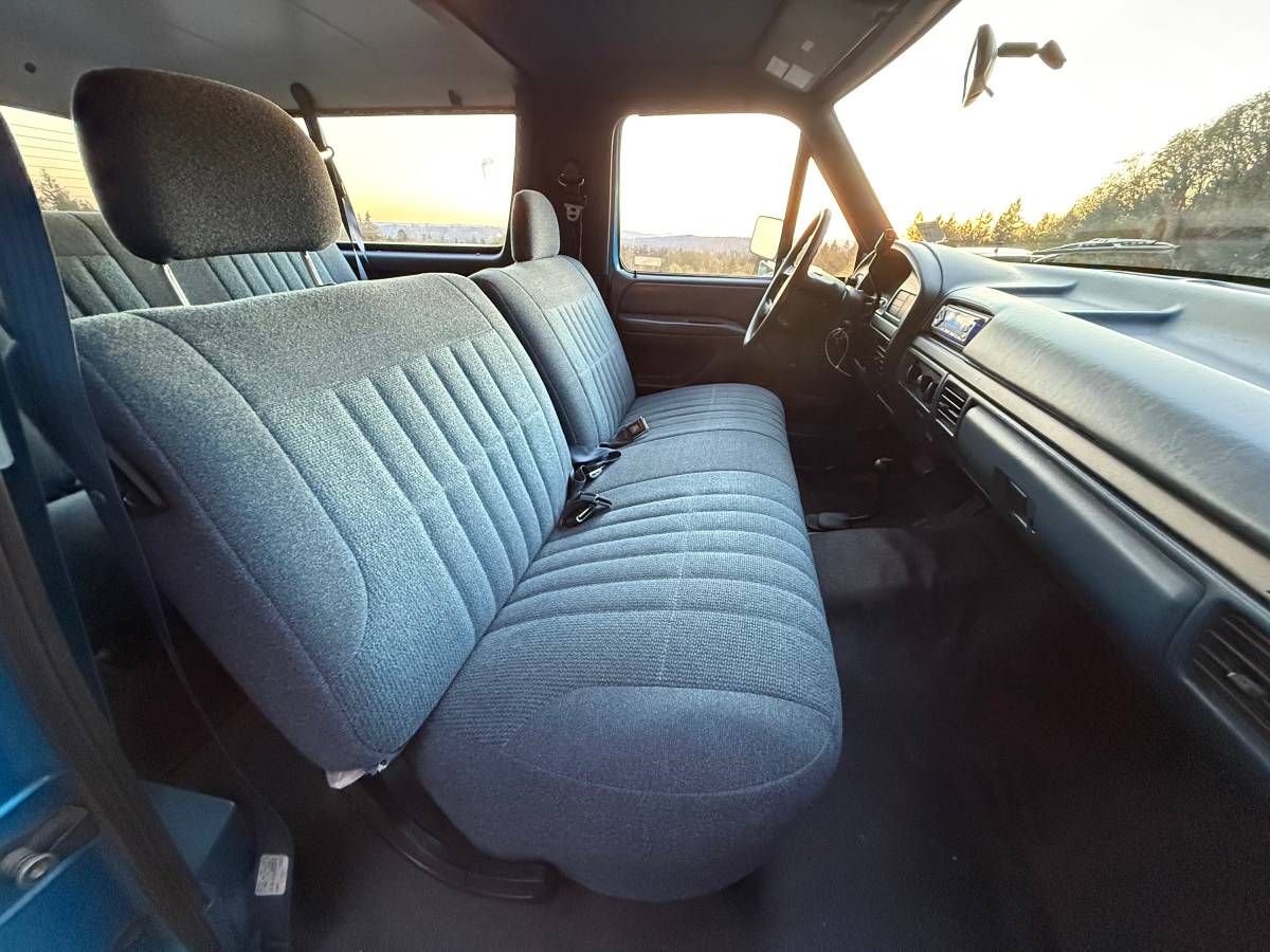 Ford-bronco-xl-convertible-1995-blue-17