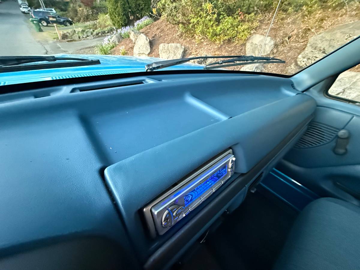 Ford-bronco-xl-convertible-1995-blue-18