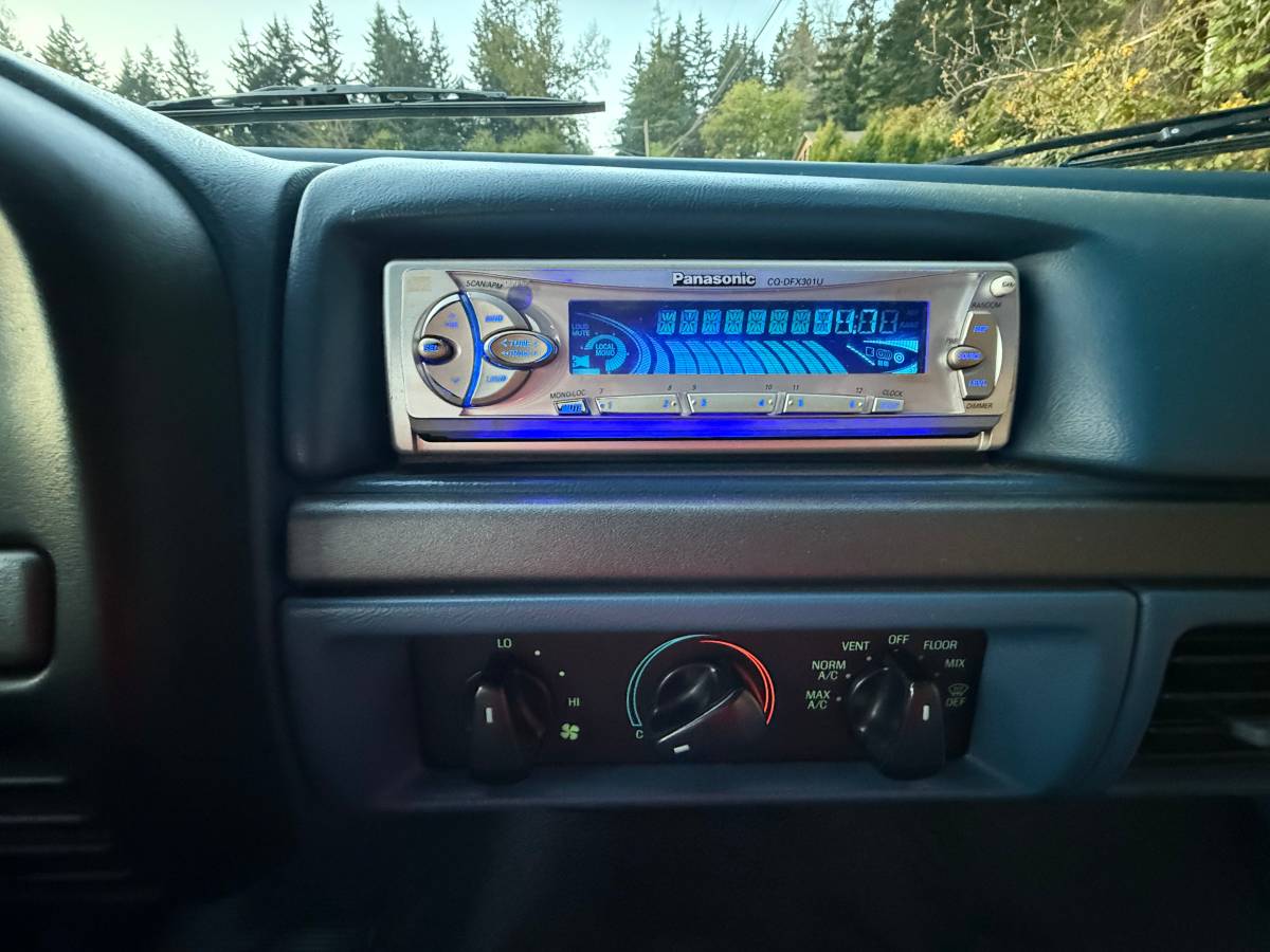 Ford-bronco-xl-convertible-1995-blue-3