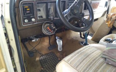 Ford-bronco-xlt-1979-white-4