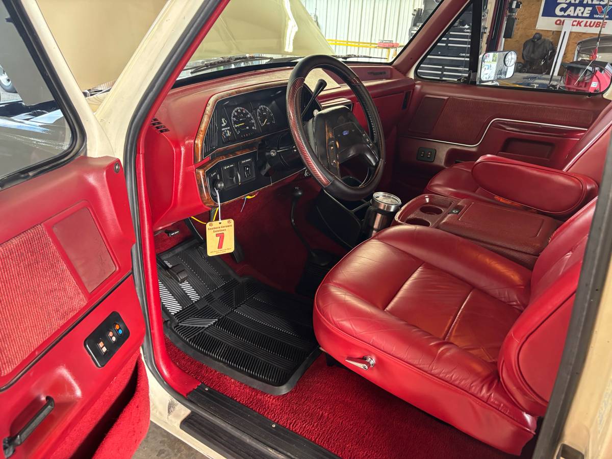 Ford-bronco-xlt-1988-red-4
