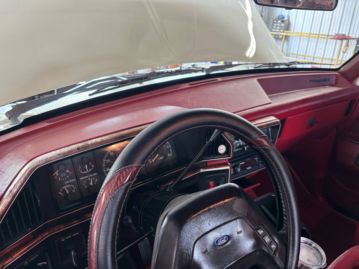 Ford-bronco-xlt-1988-red-5