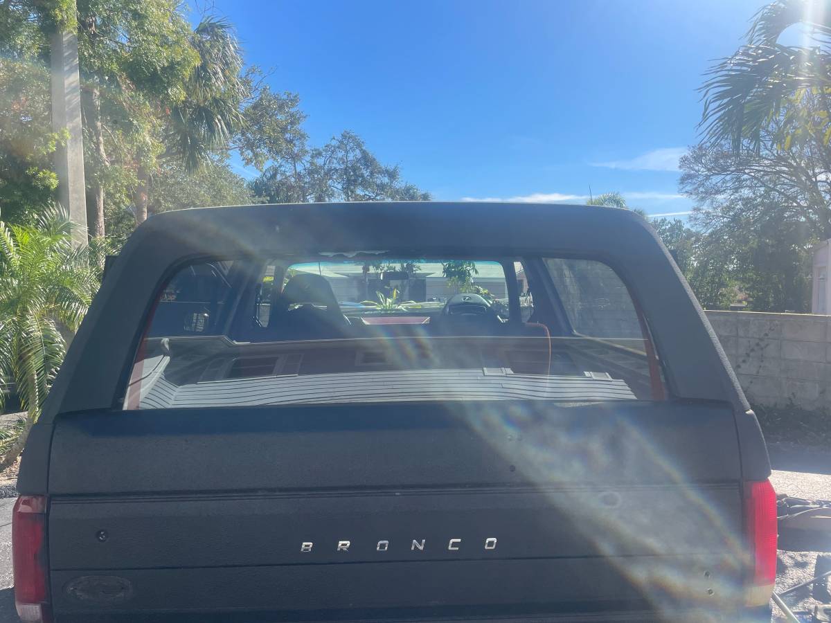 Ford-bronco-xlt-1989-grey-11