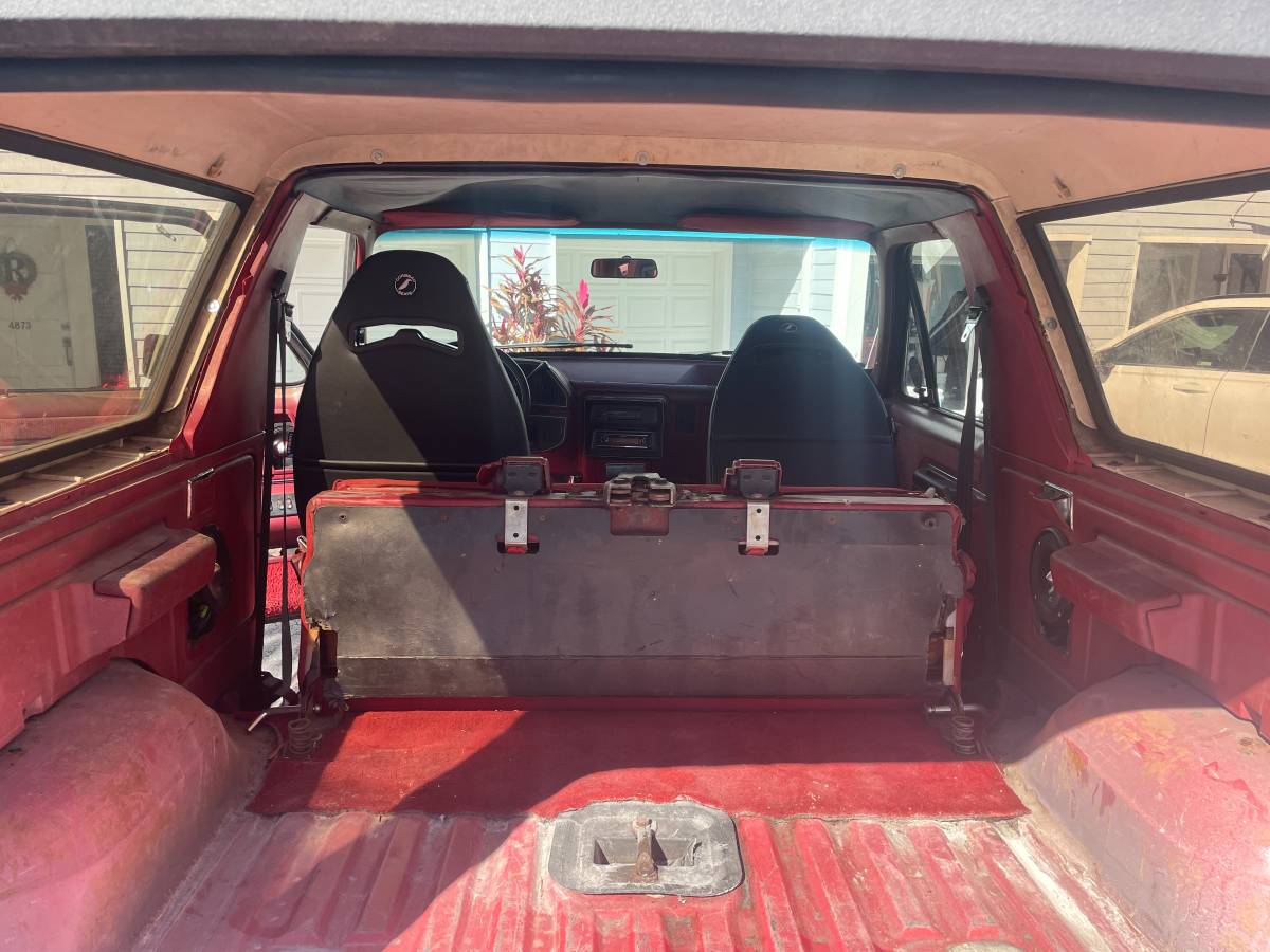 Ford-bronco-xlt-1989-grey-13