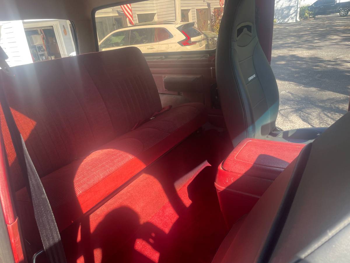 Ford-bronco-xlt-1989-grey-9