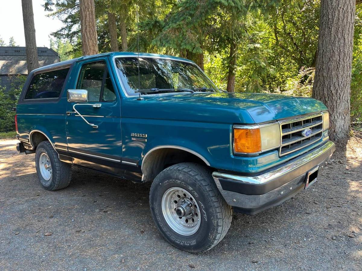 Ford-bronco-xlt-1990-blue-1