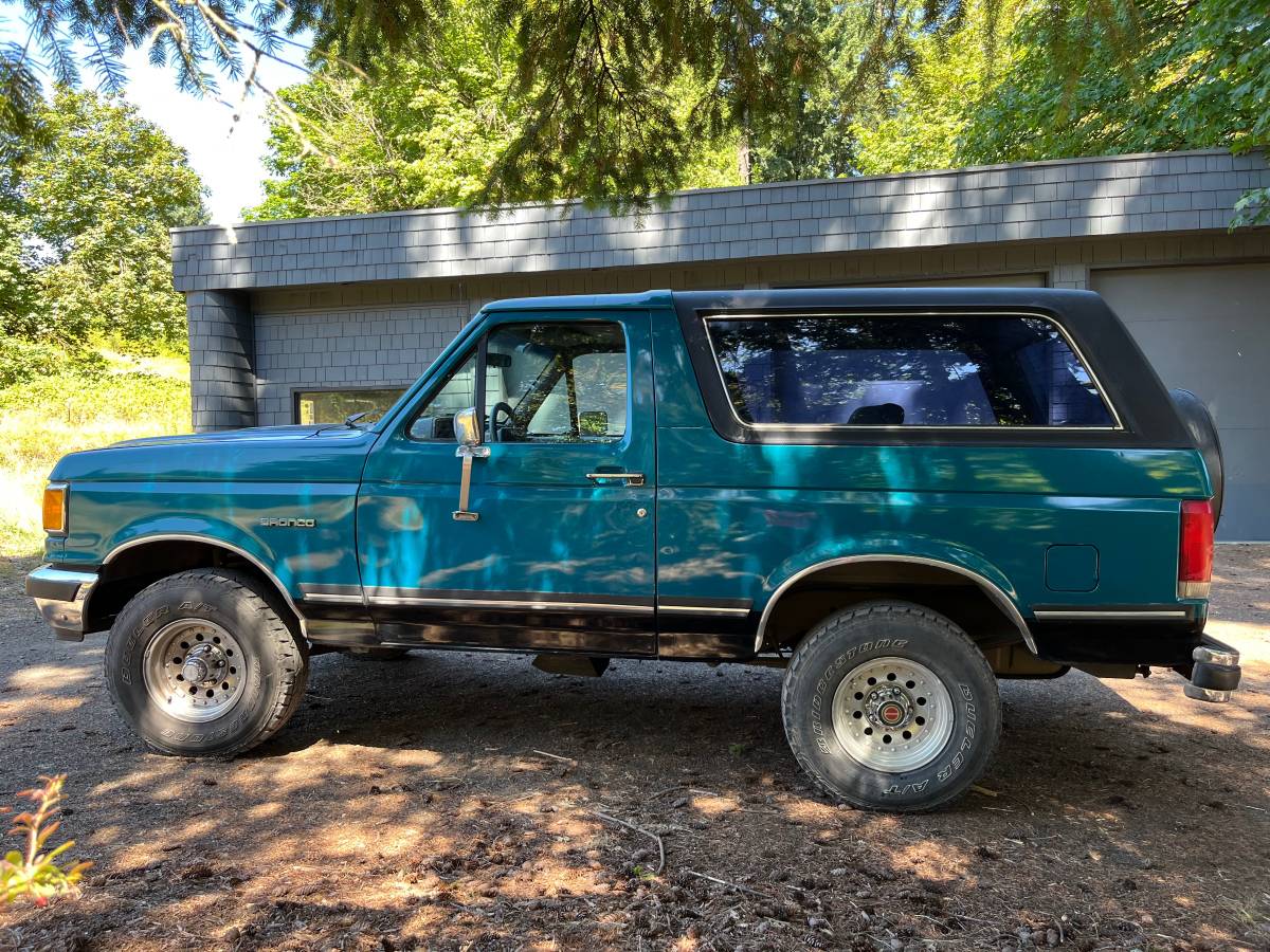 Ford-bronco-xlt-1990-blue-6