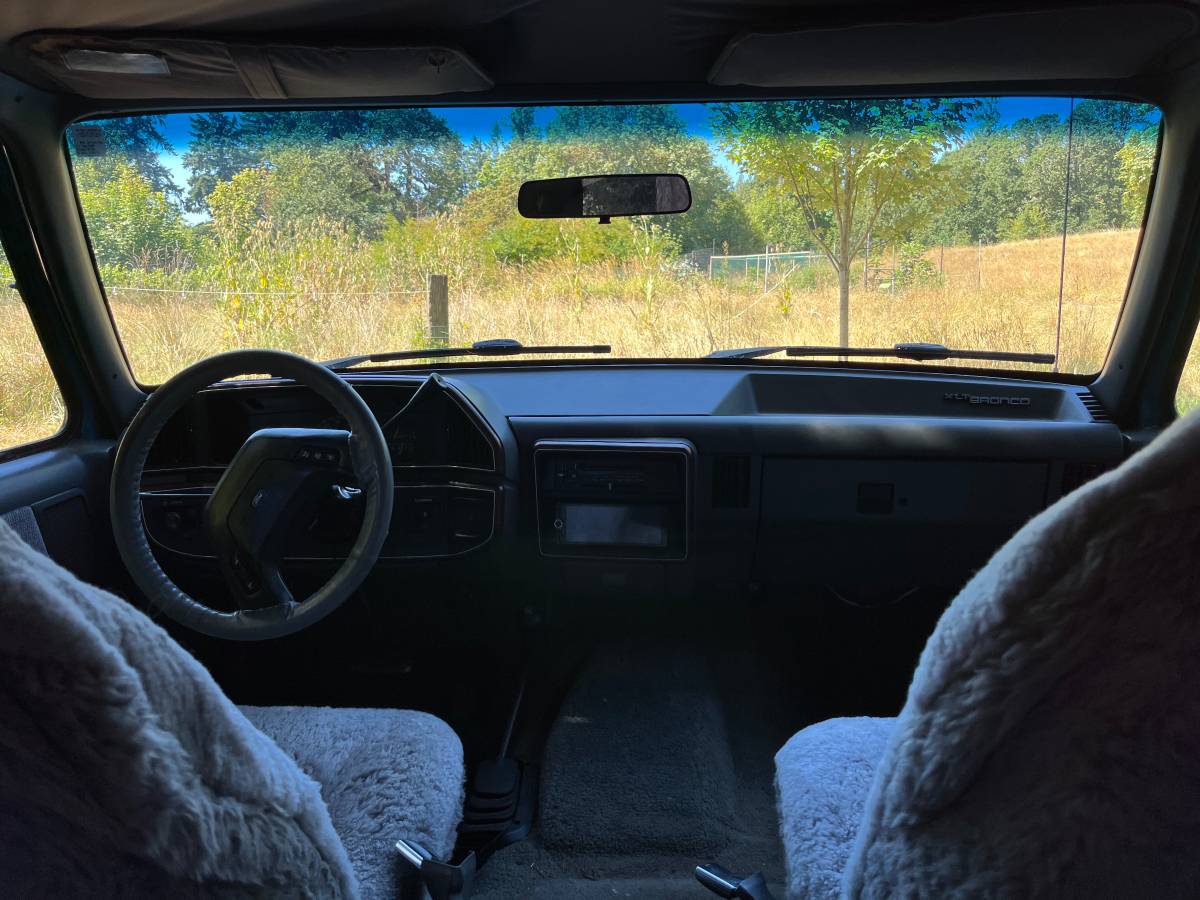 Ford-bronco-xlt-1990-blue-8