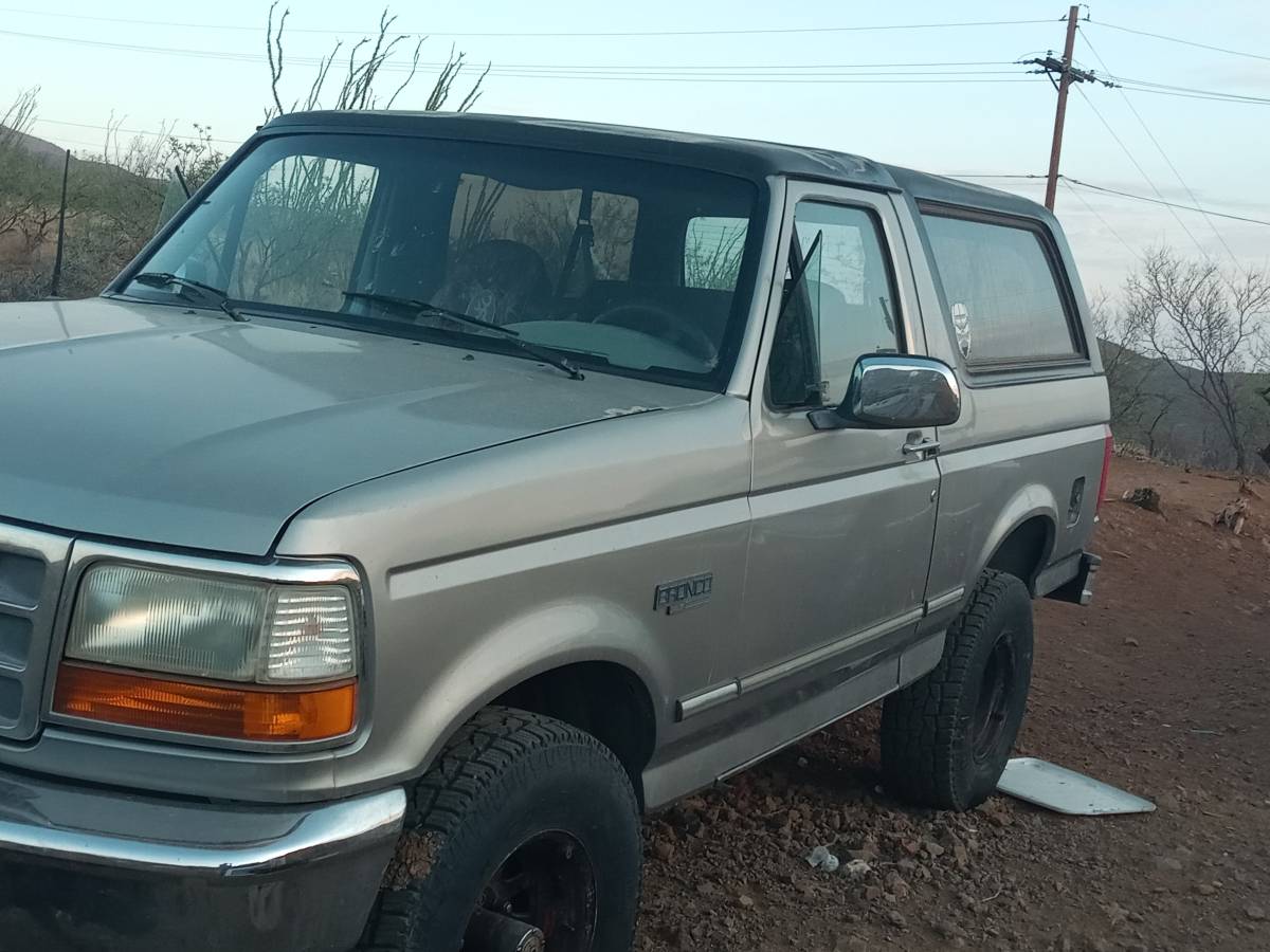 Ford-bronco-xlt-1994