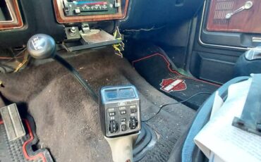 Ford-bronco-xlt-4x4-1983-black-6