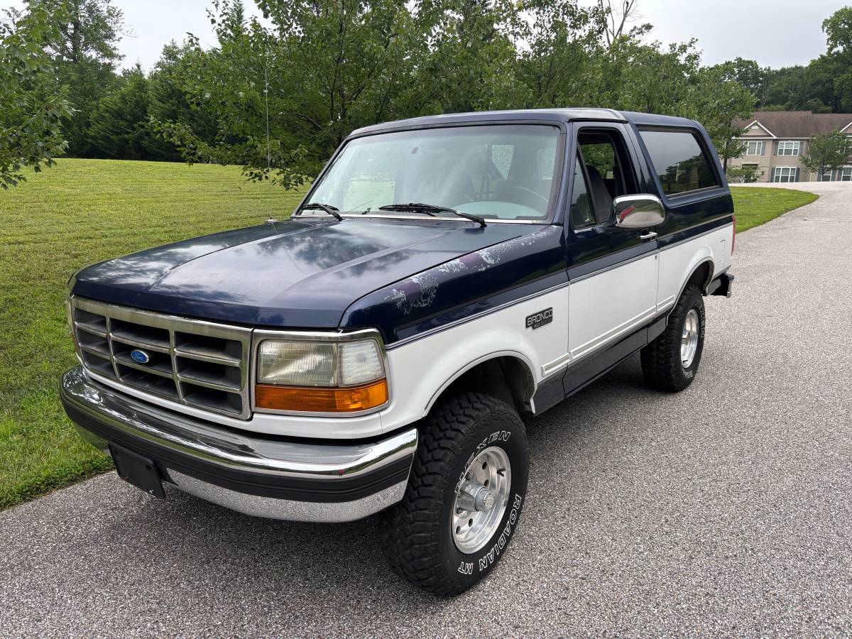 Ford-bronco-xlt-4x4-1994-blue-13