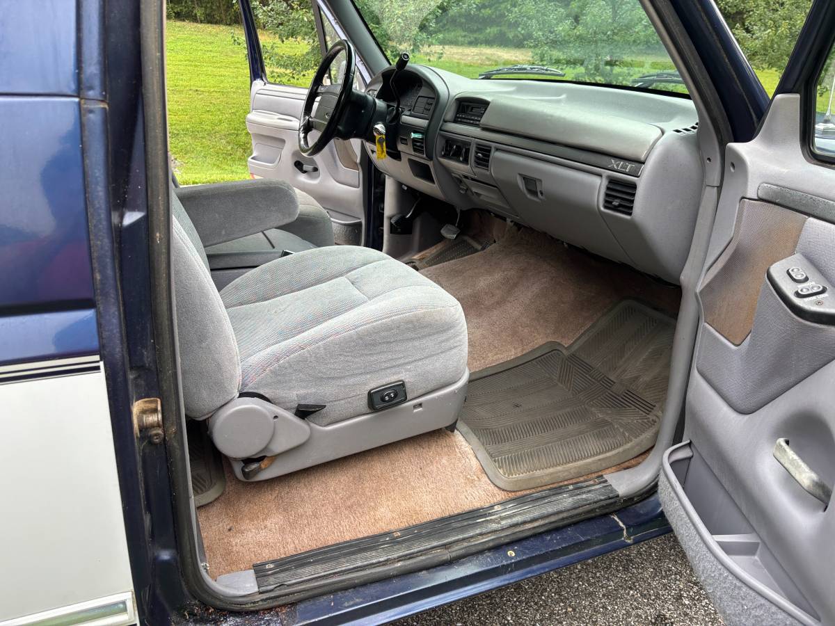 Ford-bronco-xlt-4x4-1994-blue-7
