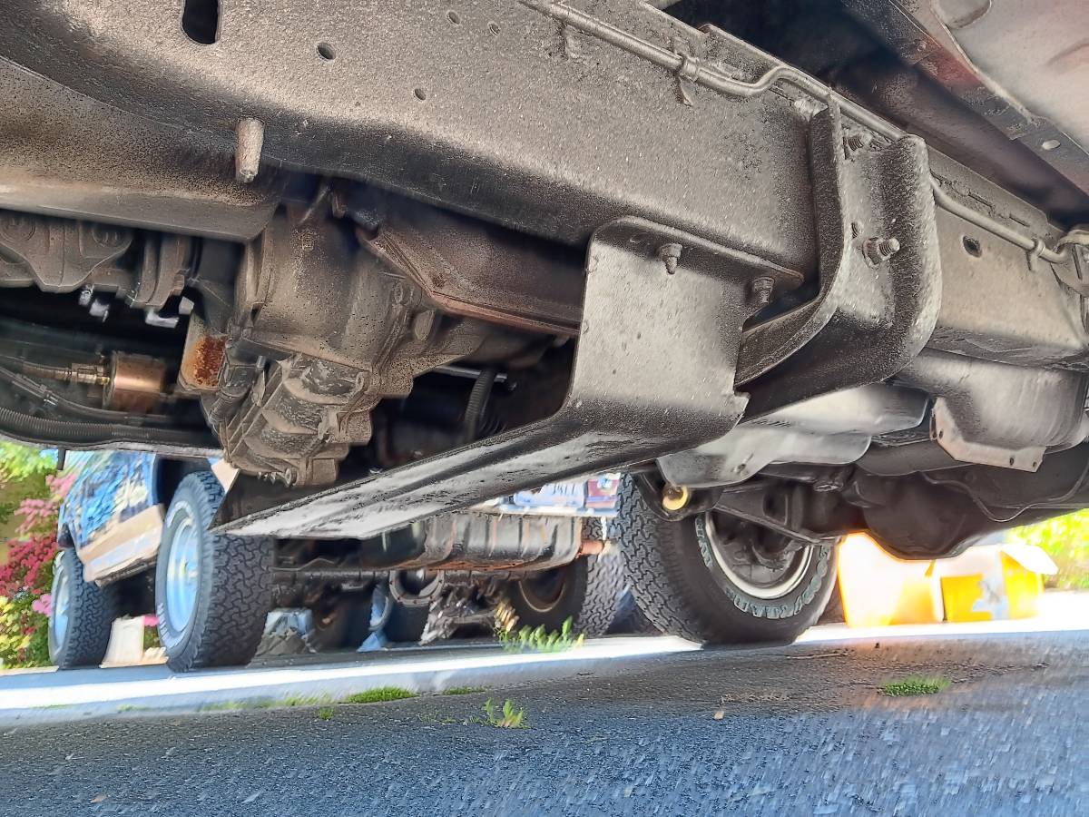 Ford-bronco-xlt-5.0-1994-red-18