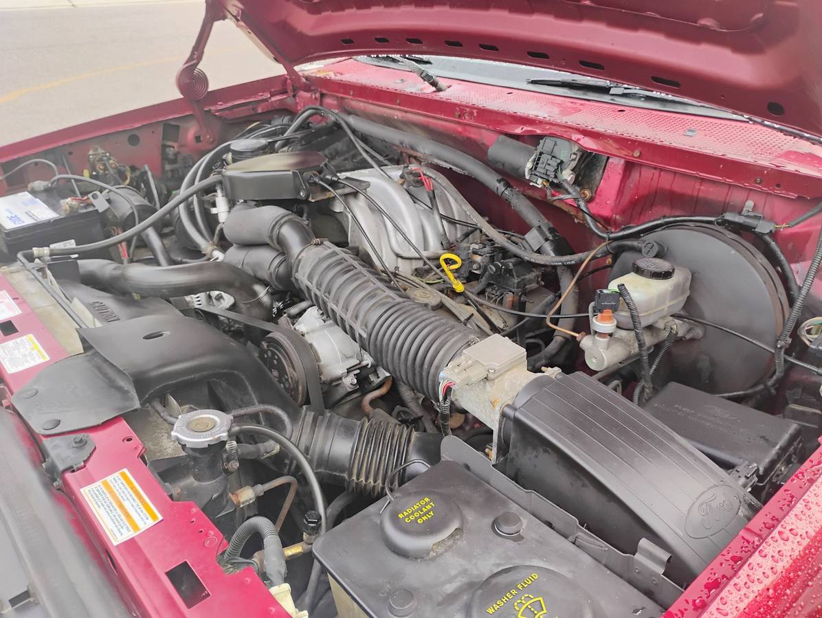 Ford-bronco-xlt-5.0-1994-red-20