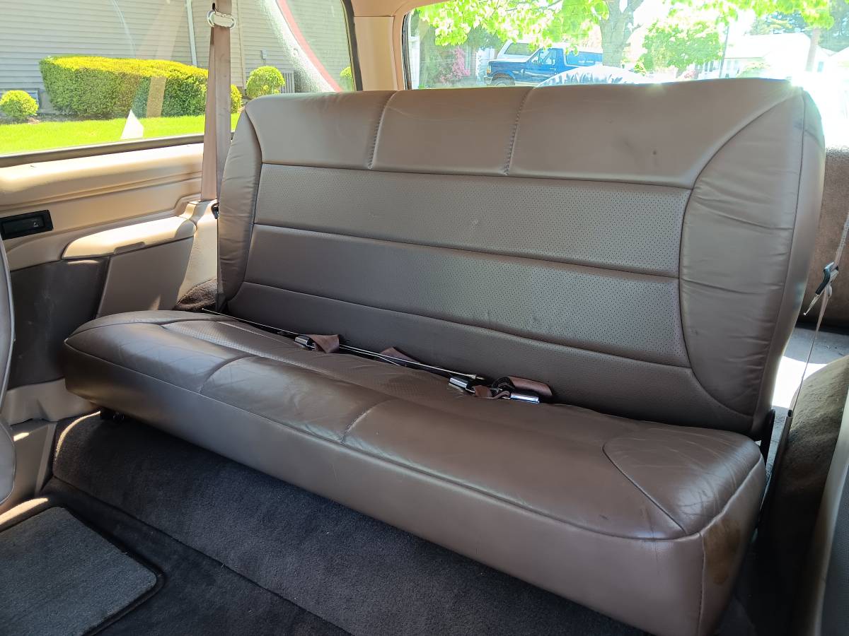 Ford-bronco-xlt-5.0-eddie-bauer-1994-red-12
