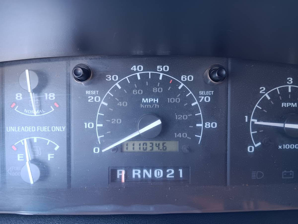 Ford-bronco-xlt-5.0-eddie-bauer-1994-red-13