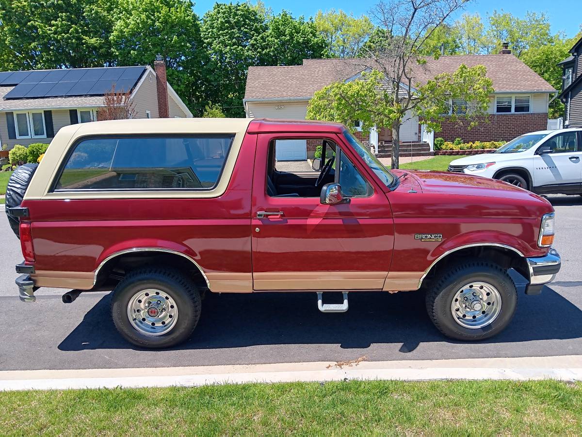 Ford-bronco-xlt-5.0-eddie-bauer-1994-red-5