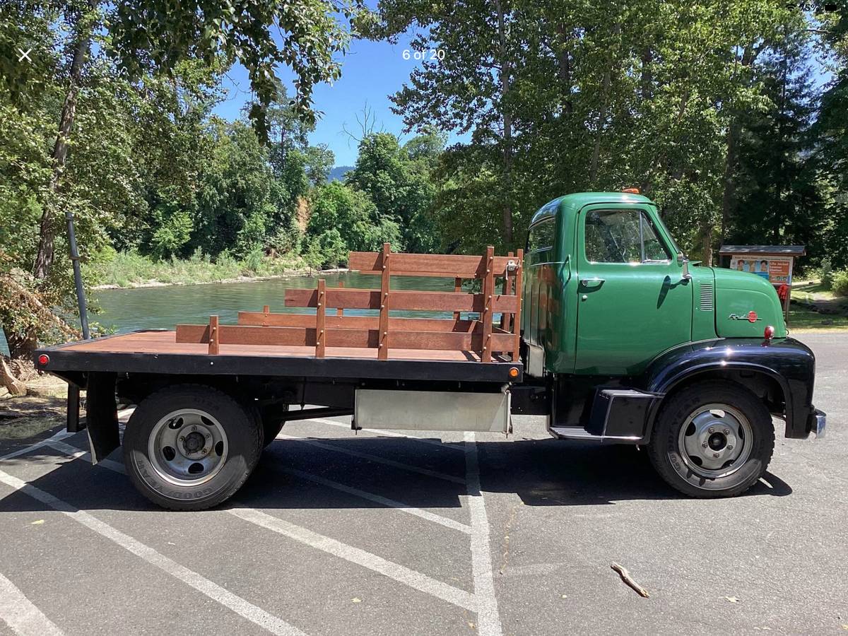 Ford-c600-1955-green-2