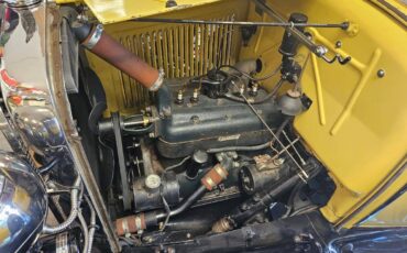 Ford-cabriolet-1930-yellow-1