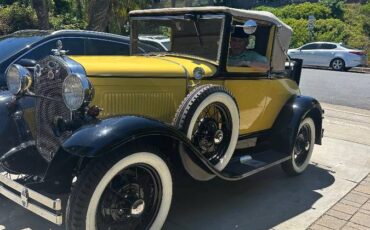 Ford-cabriolet-1930-yellow