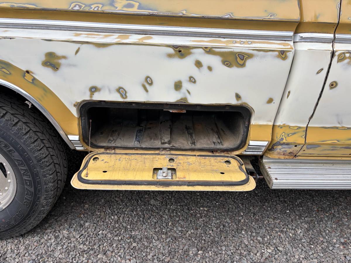 Ford-camper-special-1973-custom-3