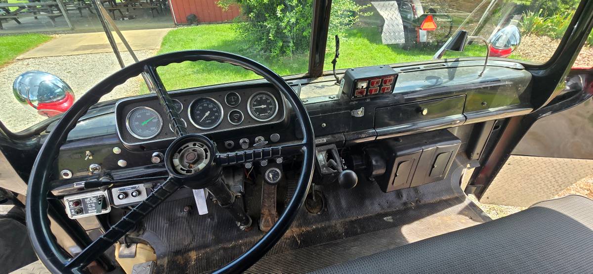 Ford-chassis-cab-diesel-1984-3