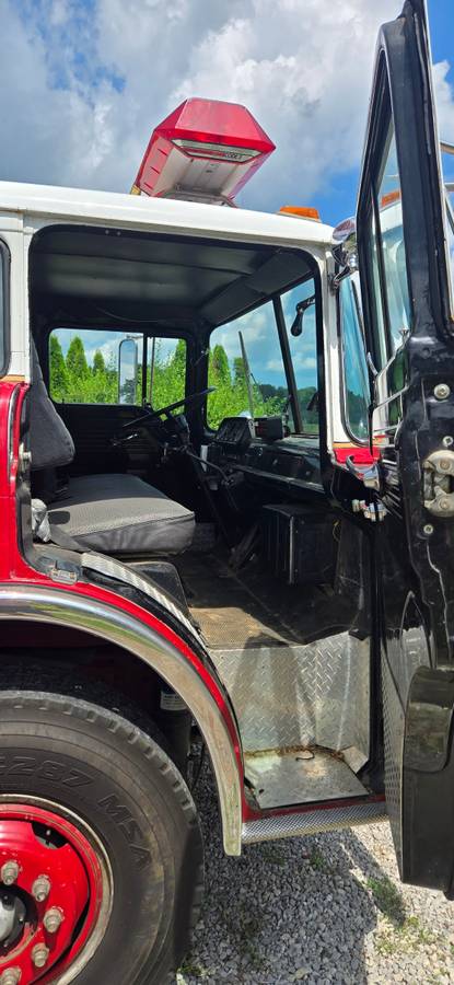 Ford-chassis-cab-diesel-1984-4