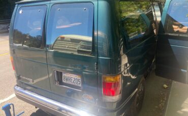 Ford-club-wagon-1994-green-1