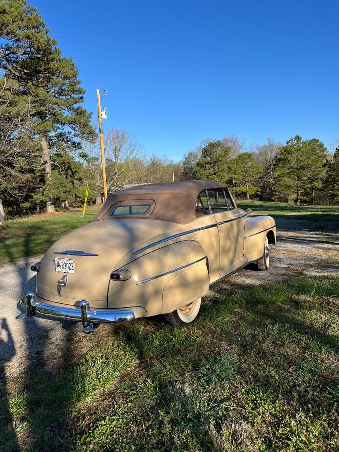 Ford-convertible-1948-yellow-1