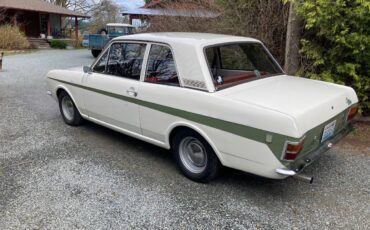 Ford-cortina-1967-white