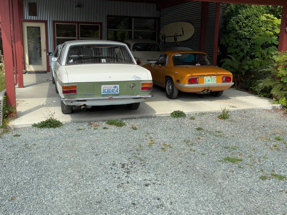 Ford-cortina-1967-white-5