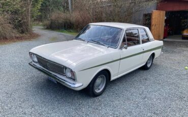 Ford-cortina-1967-white-8