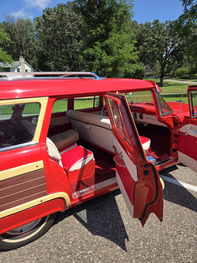 Ford-country-squire-1955-red