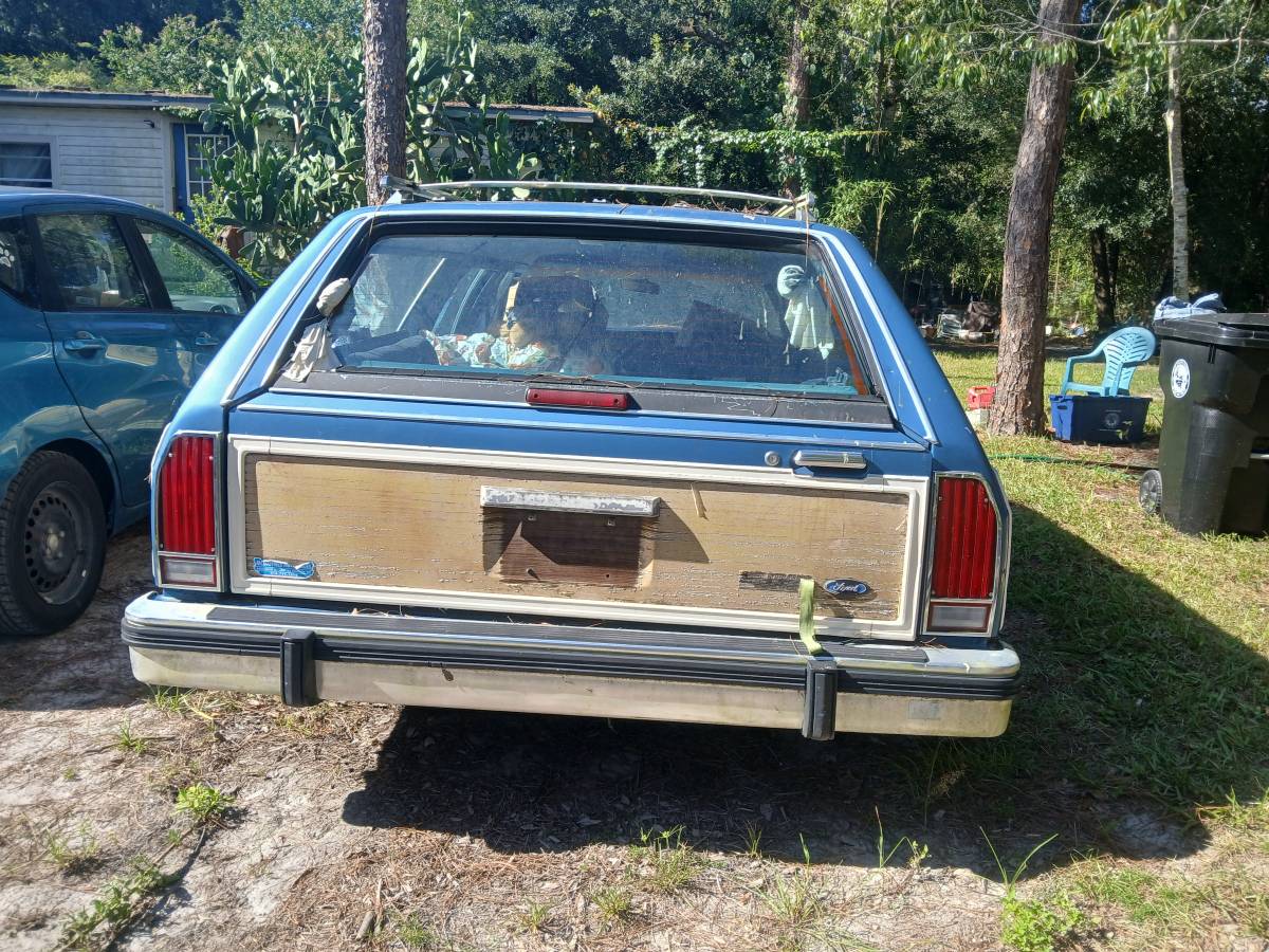 Ford-country-squire-1986-2