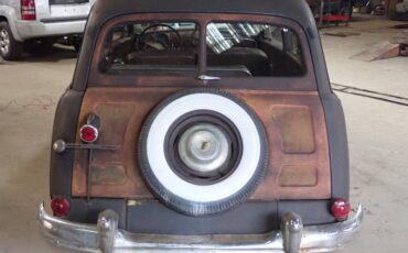 Ford-country-squire-wagon-1951-black-5