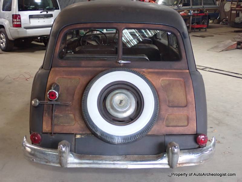 Ford-country-squire-wagon-1951-black-5