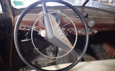 Ford-country-squire-wagon-1951-black-9
