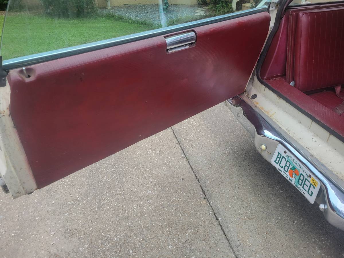 Ford-country-squire-wagon-1969-14