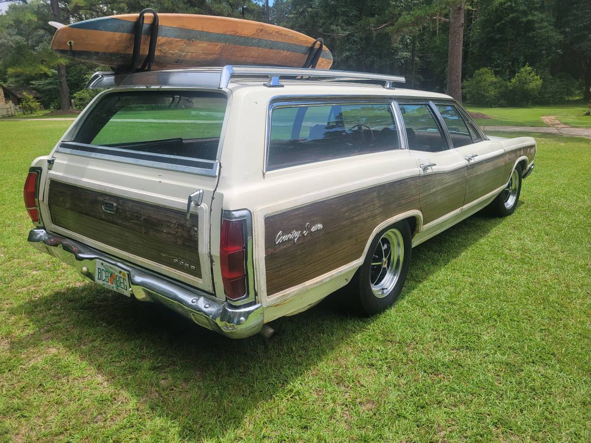 Ford-country-squire-wagon-1969-6