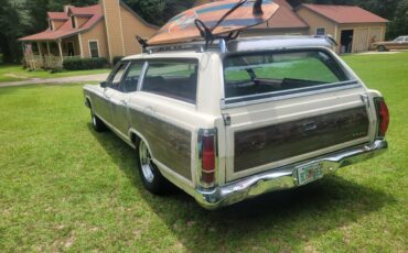 Ford-country-squire-wagon-1969-7