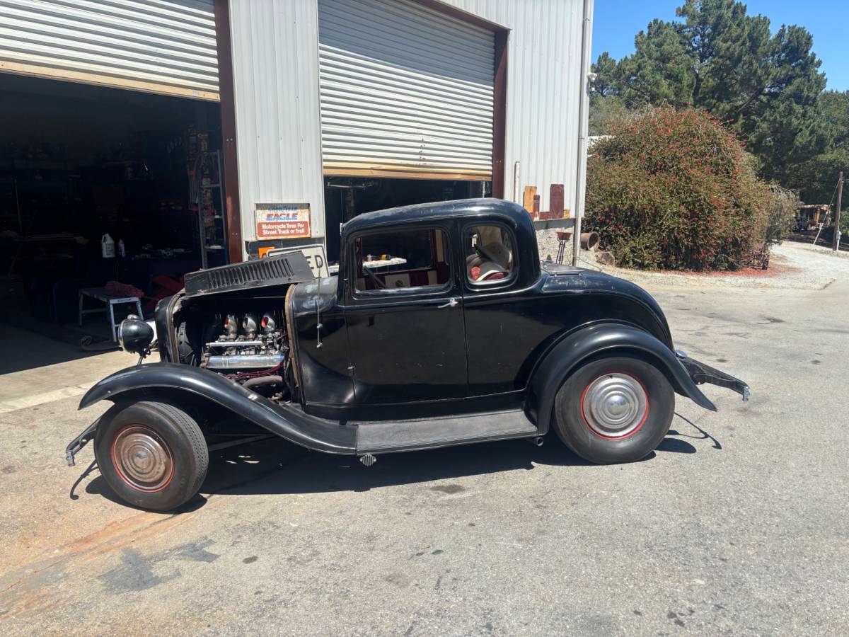 Ford-coupe-1932-14