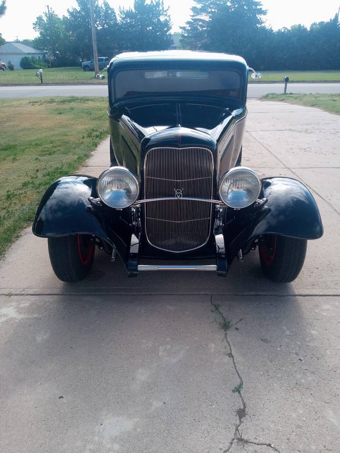 Ford-coupe-1932-black