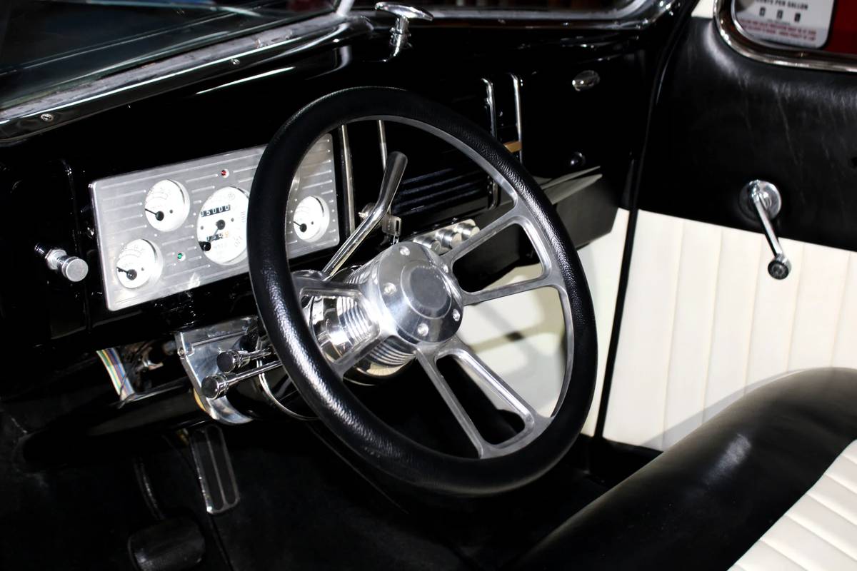 Ford-coupe-1939-17