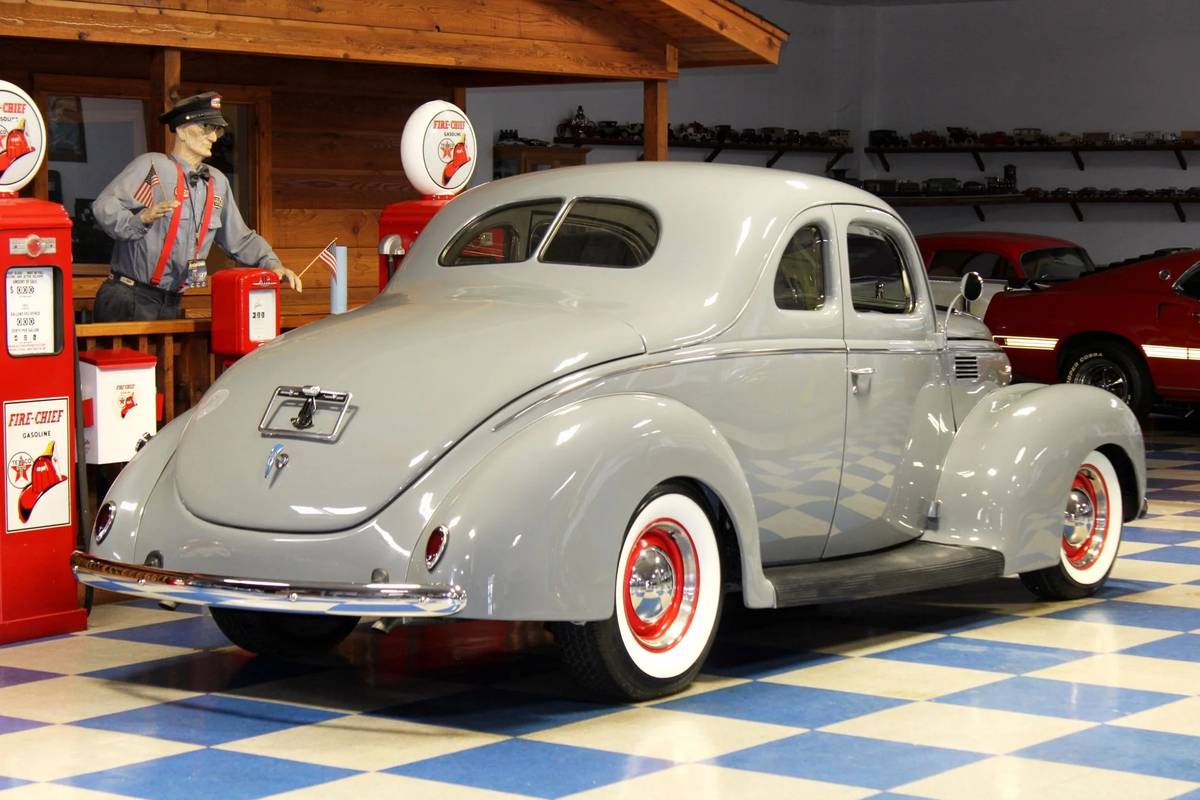 Ford-coupe-1939-6